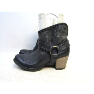 Bussola Size 39 EUR Dark Gray Leather Harness Ankle Fashion Boots Booties